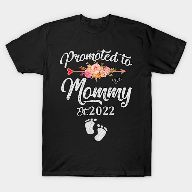promoted to mommy est 2022 T-Shirt by Leosit